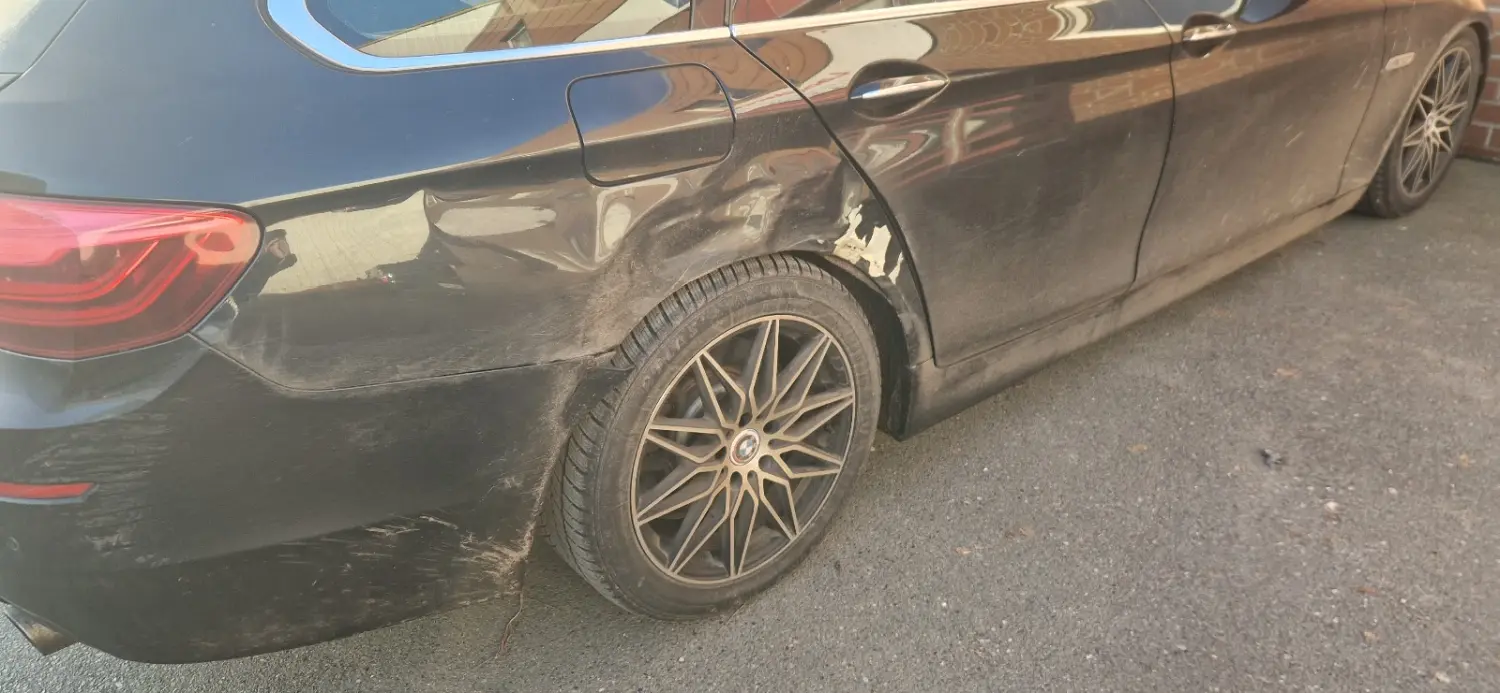Autoreparatur durch Lackerei Hildebrandt